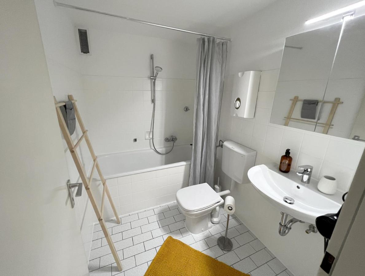 Apartment Beautiful 2-room With Balkony In